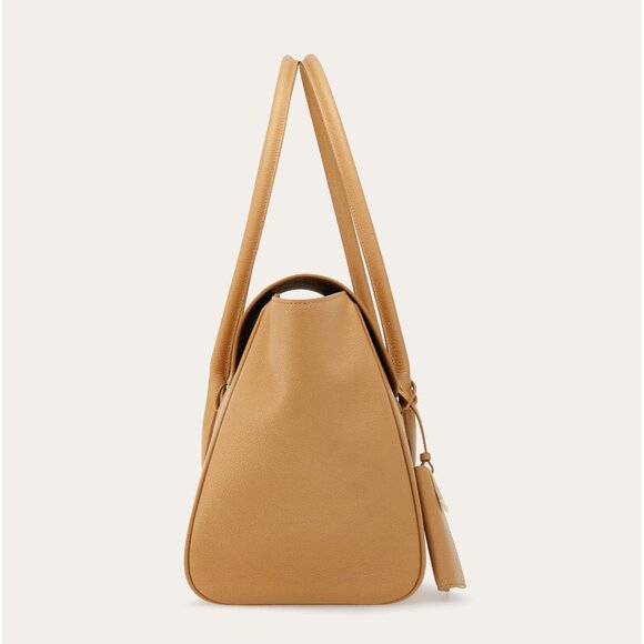 Ferragamo Classic East West Tote – Light Camel - Picture 3 of 13